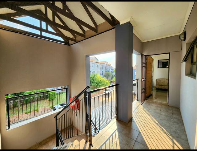 2 BEDROOM APARTMENT FOR SALE IN HONEYDEW